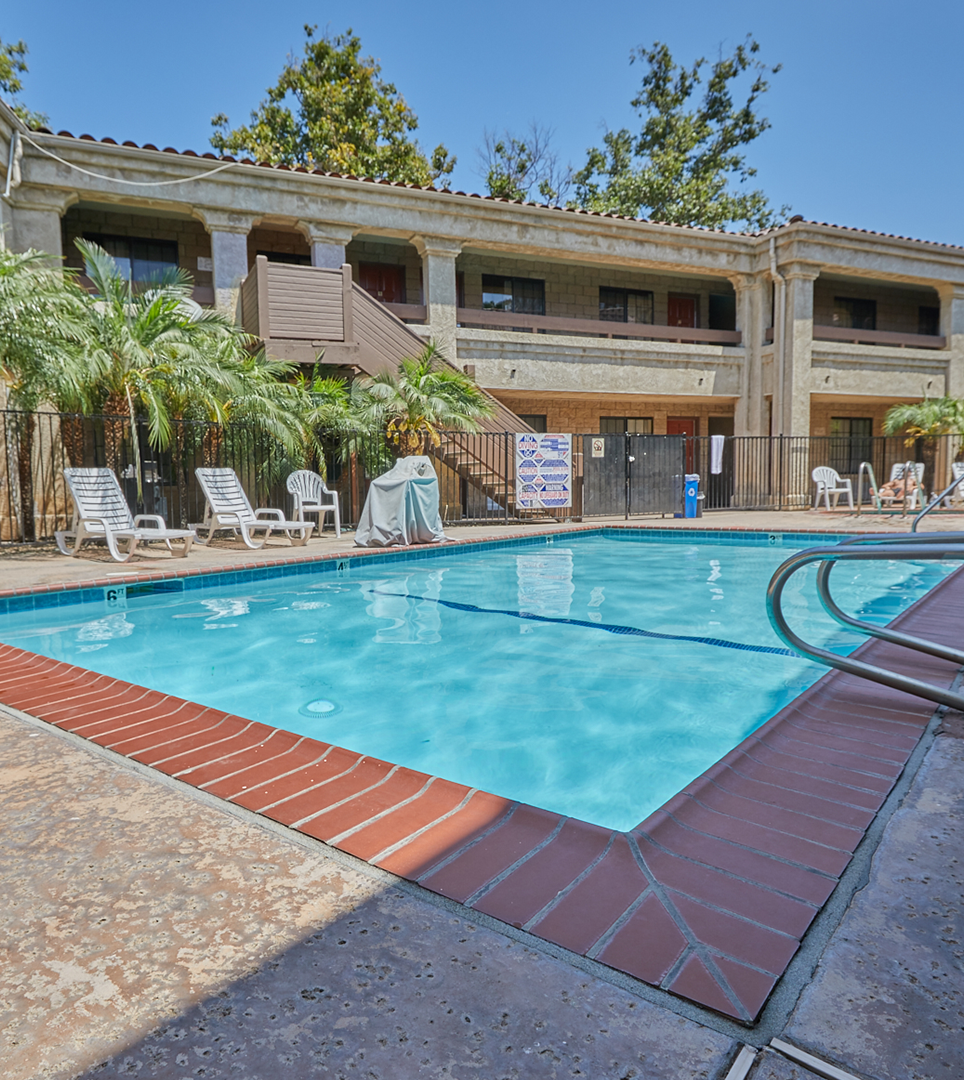 TAKE A CLOSER LOOK AT Premiere Inns Thousand Oaks